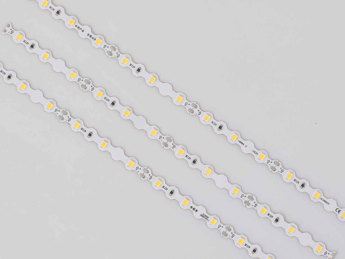 12V C6160T S-Type LED Strip Light 60 LEDs/M SMD 2835 3 LEDs Per Cut Flexible S-Type PCB Professional Signage Lighting