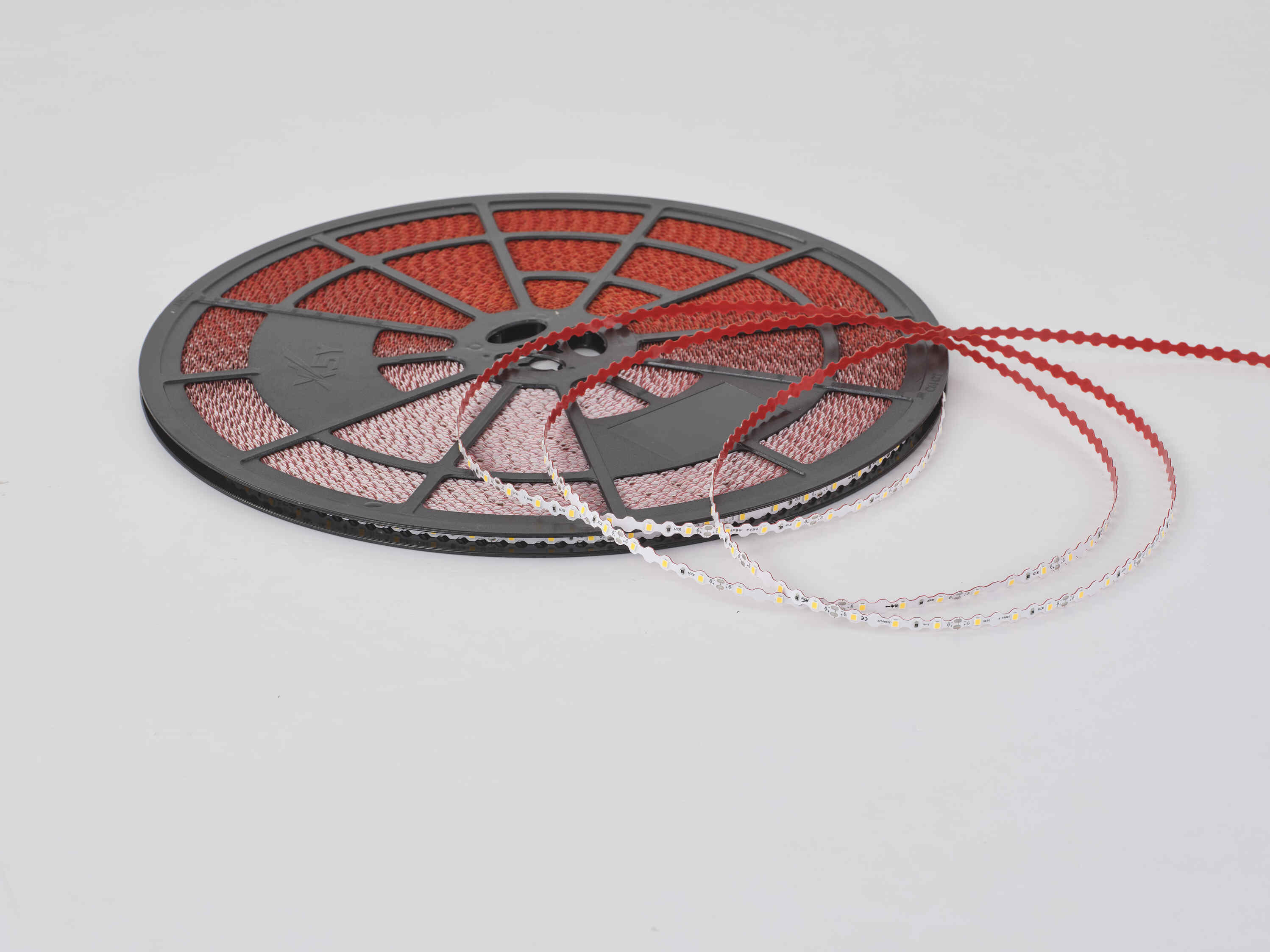 12V C6160T S-Type LED Strip Light 60 LEDs/M SMD 2835 3 LEDs Per Cut Flexible S-Type PCB Professional Signage Lighting