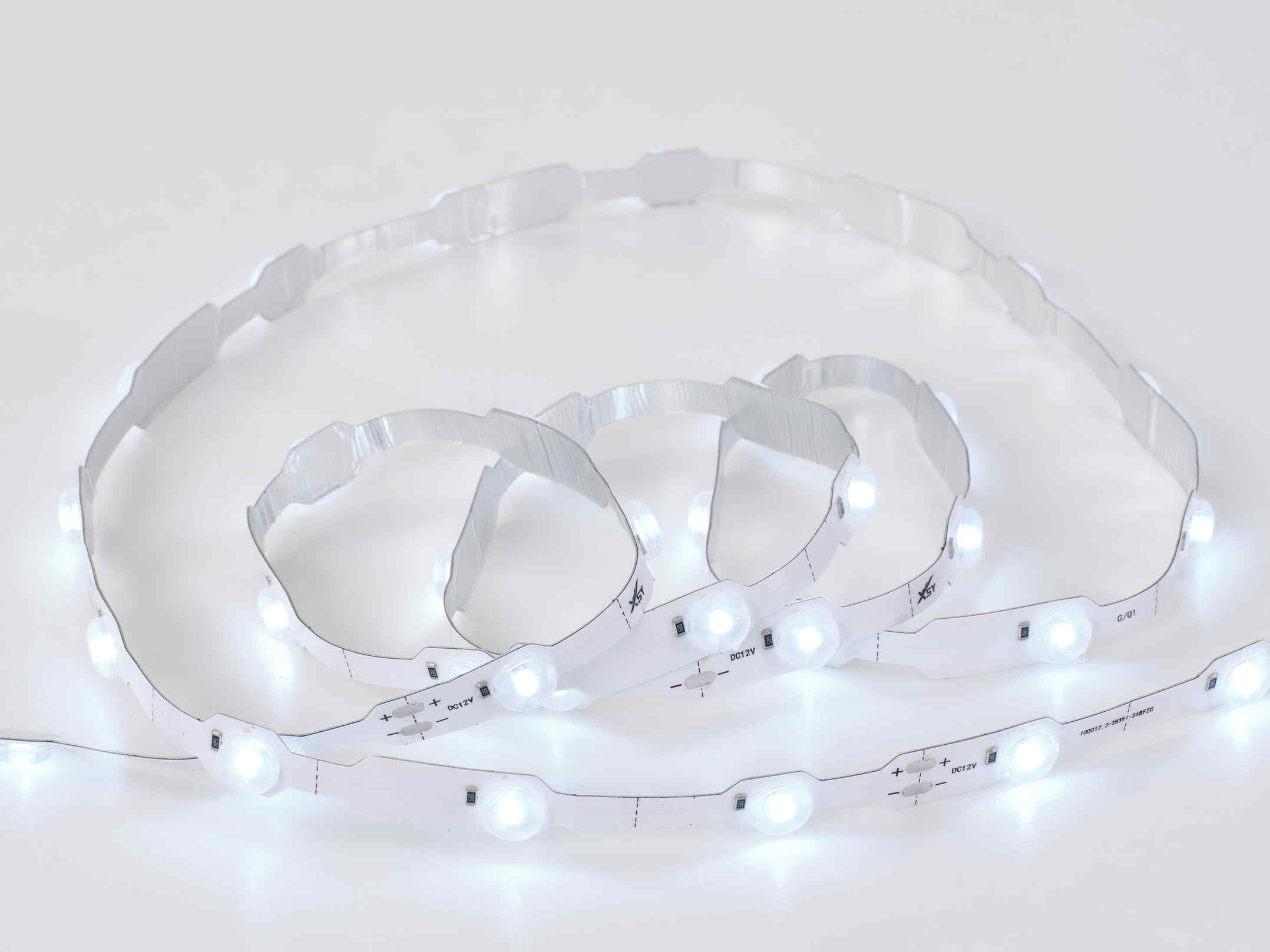 12V CM24 IP65 Rainproof Lens LED Strip Light SMD 2835 LED Optical Lens Design DC12V Constant Voltage Rainproof Protection Professional Signage Lighting