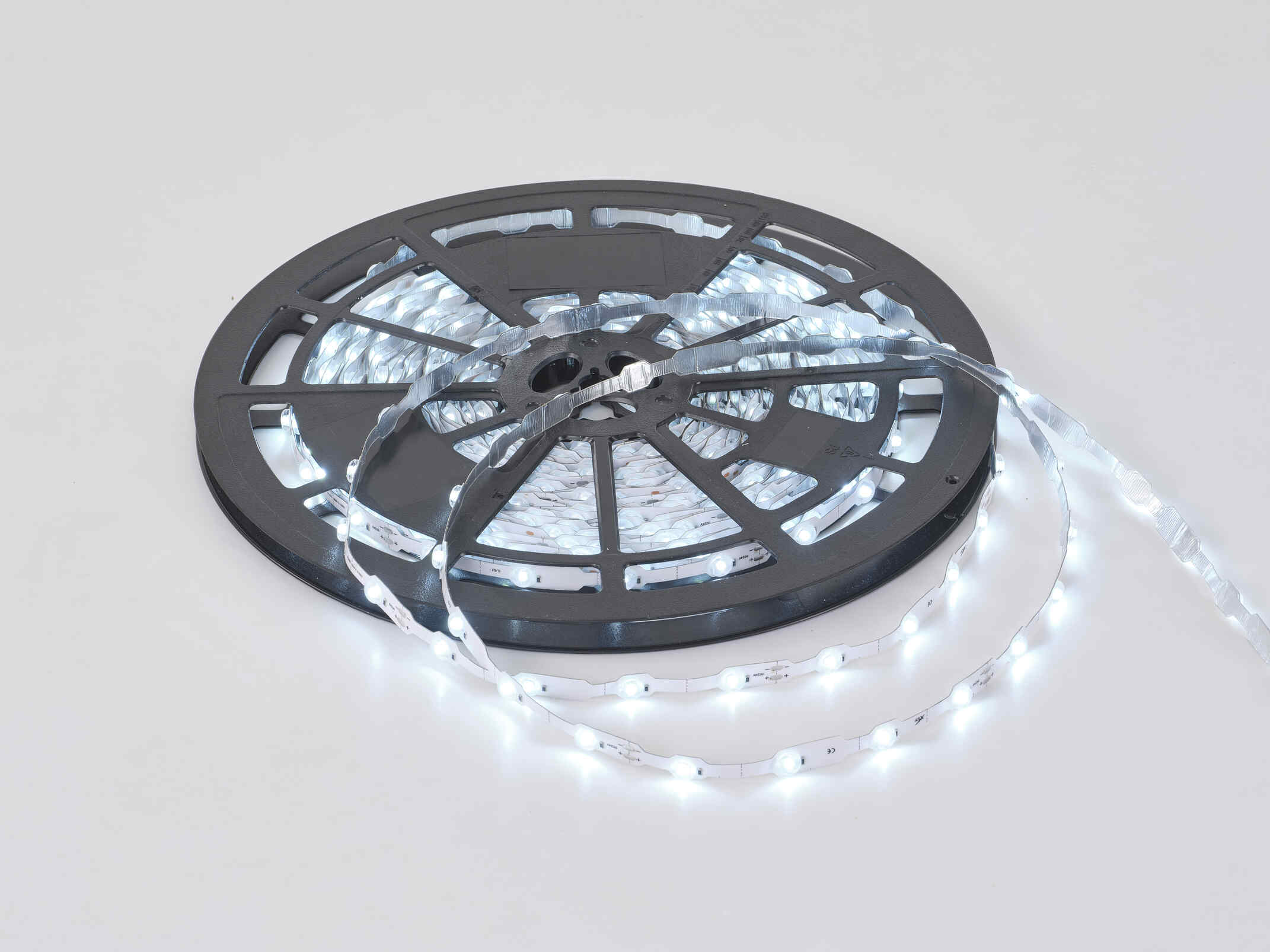 24V CM24 IP65 Rainproof Lens LED Strip Light SMD 2835 Optical Lens Design DC24V Constant Voltage Rainproof Protection Professional Signage & Accent Lighting