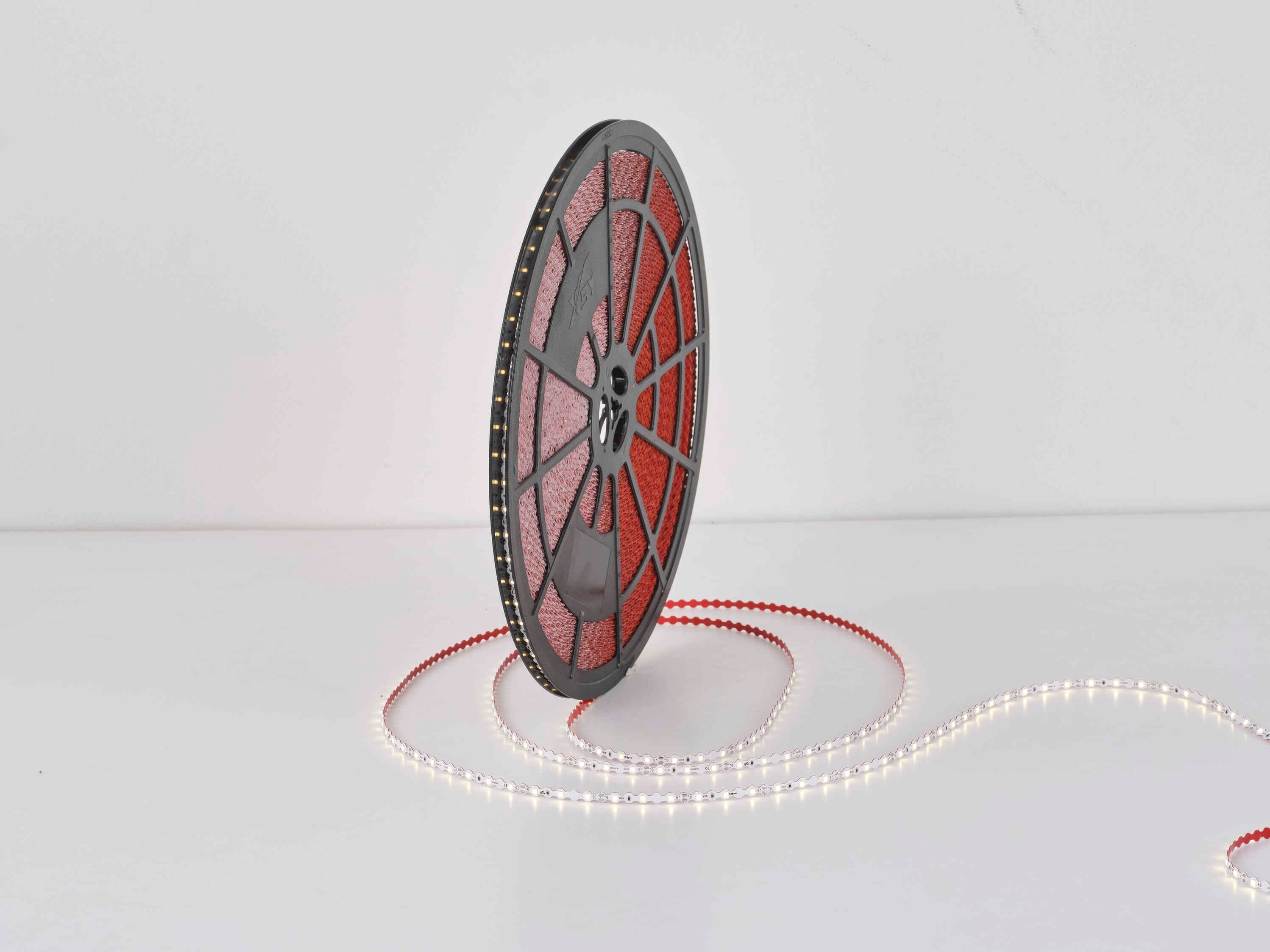 12V C6160T S-Type LED Strip Light 60 LEDs/M SMD 2835 3 LEDs Per Cut Flexible S-Type PCB Professional Signage Lighting