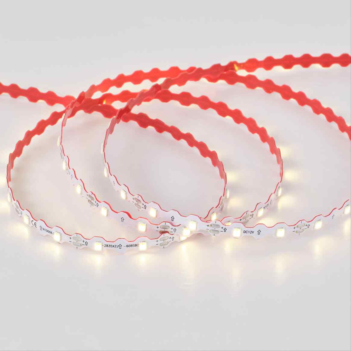 12V NC761T IP65 Rainproof S-Type LED Strip Light DC12V 60 LEDs/M SMD 2835 Single LED Cuttable 6.6mm PCB Width Flexible S-Type Design