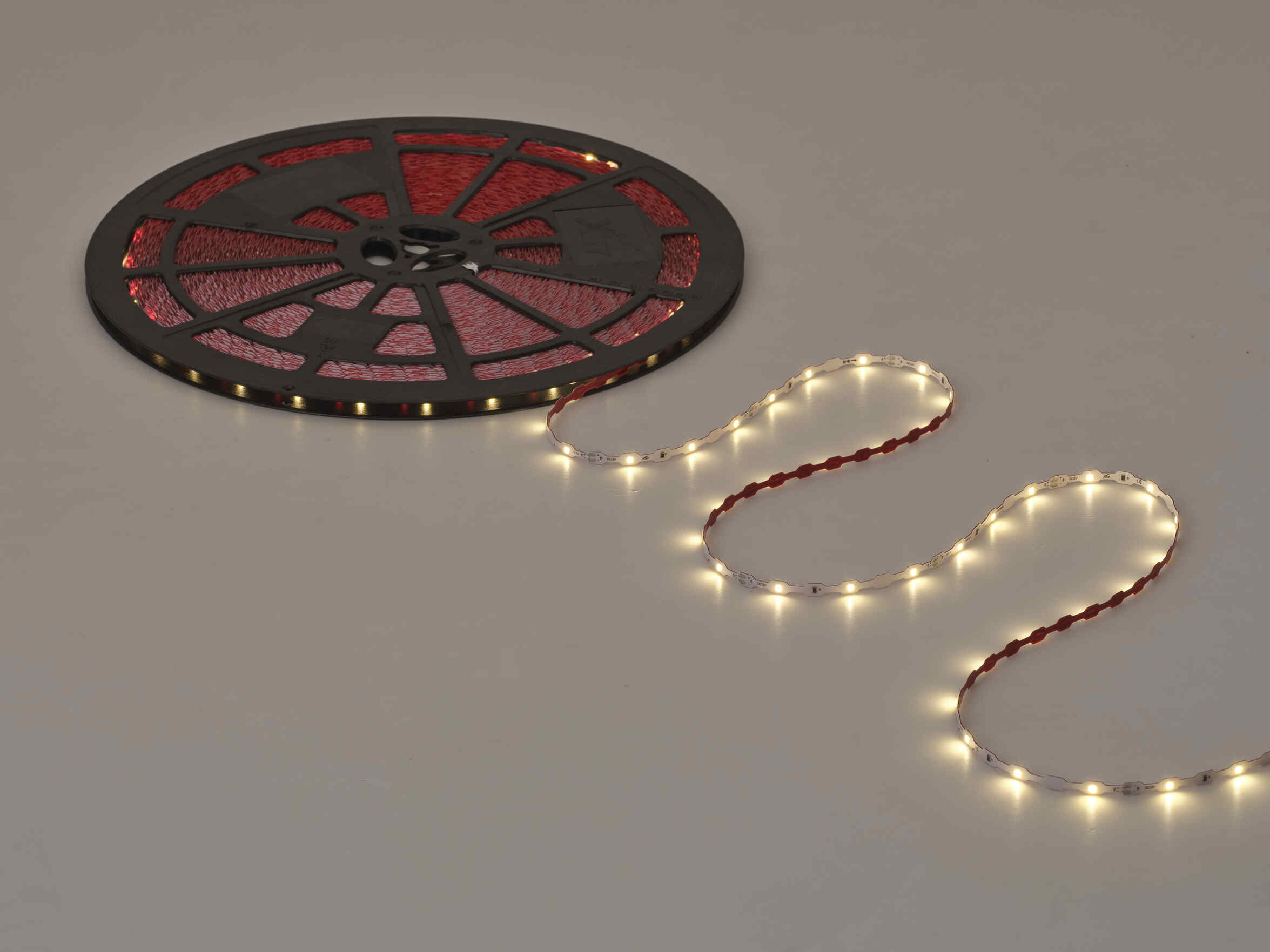 12V C730T Rainproof S Shape LED Strip 30 LEDs/m 3 LEDs Per Cut IP65 Rainproof
