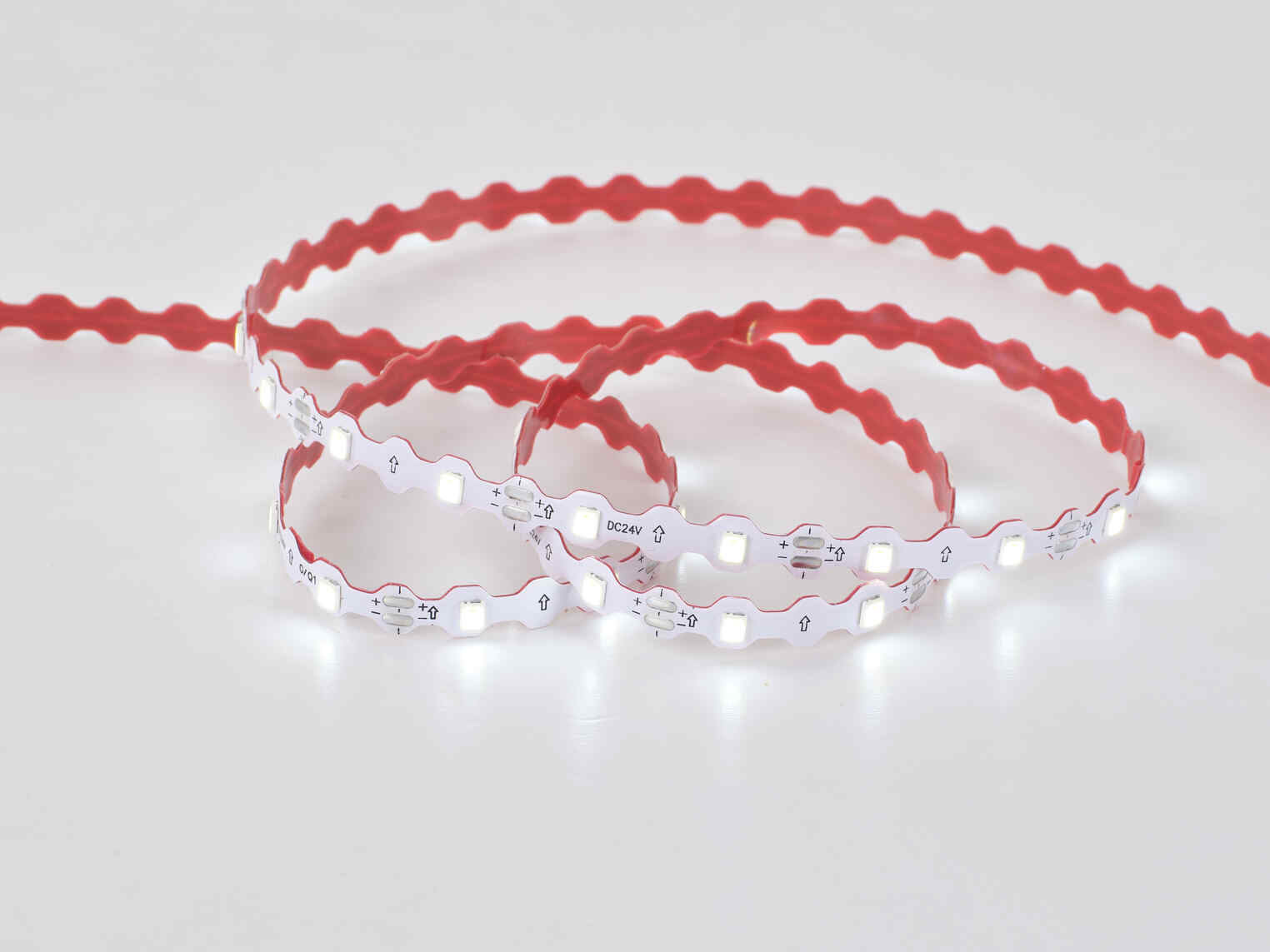 24V Y60T IP20 Not Waterproof S-Type LED Strip Light 60 LEDs/M Single LED Cuttable 6.5mm Slim PCB DC24V Constant Voltage Flexible S-Type Design