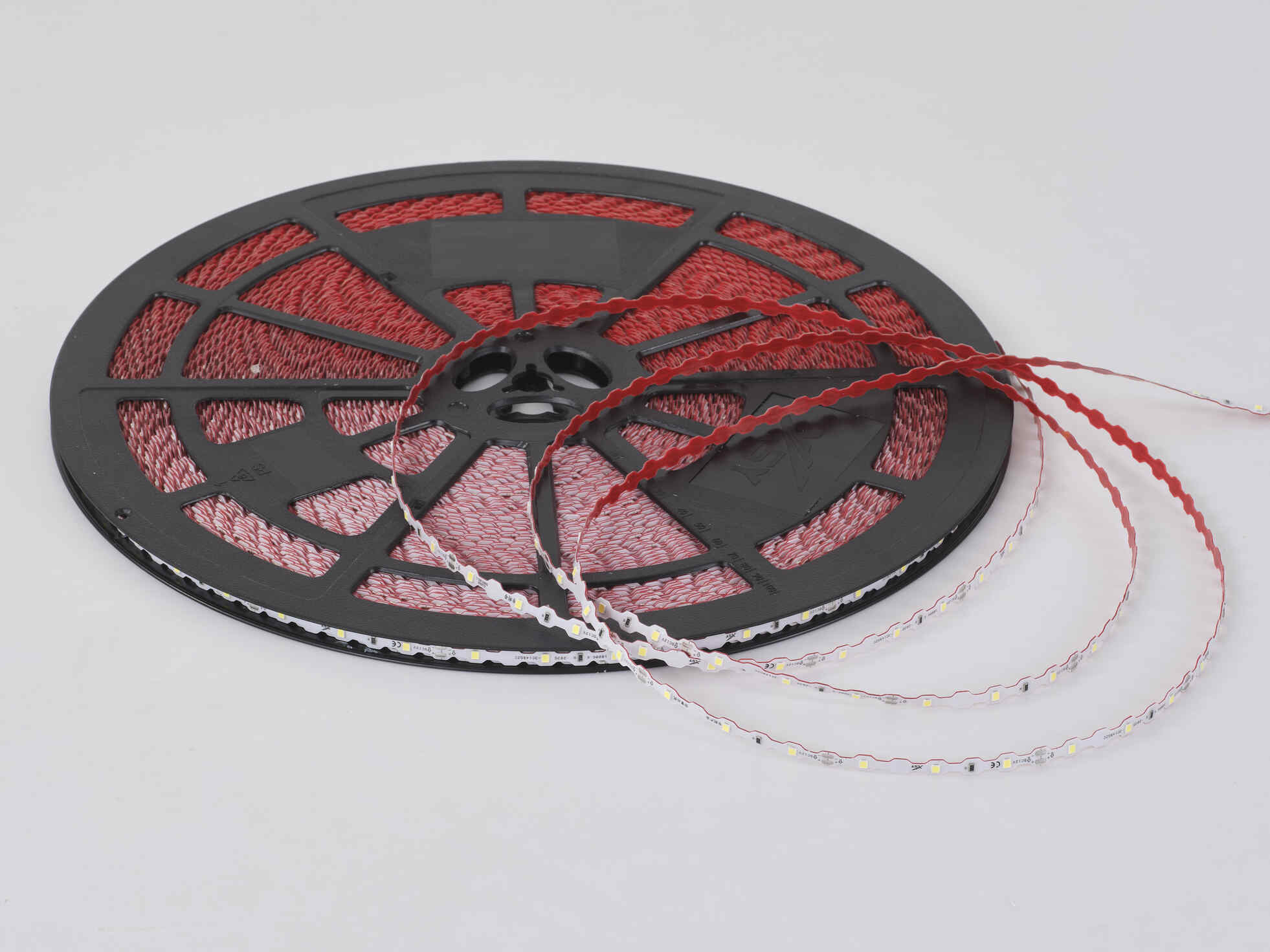 12V C7142T S-Type LED Strip Light 42 LEDs/M 6.6mm PCB 3 LEDs Per Cut Rainproof Flexible S-Type Design