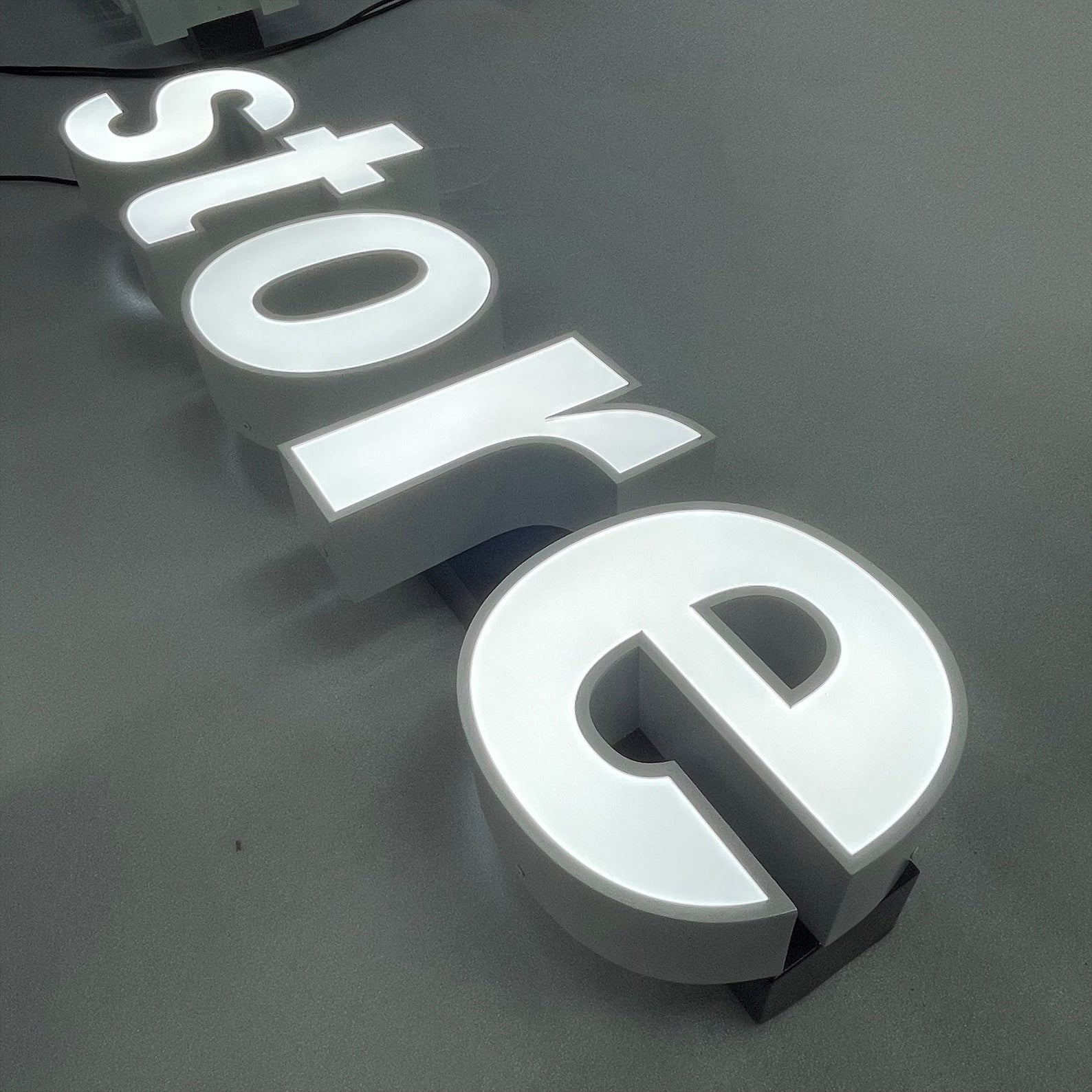 Metal edging LED Front Lit Channel Letters